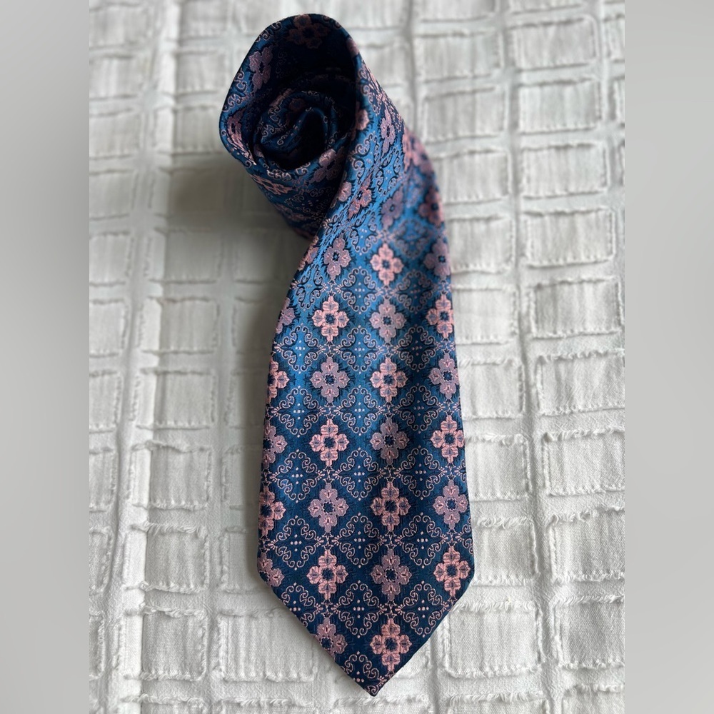 Vintage Brittania Silk Tie – Blue & Pink Geometric Floral – Union Jack Lining